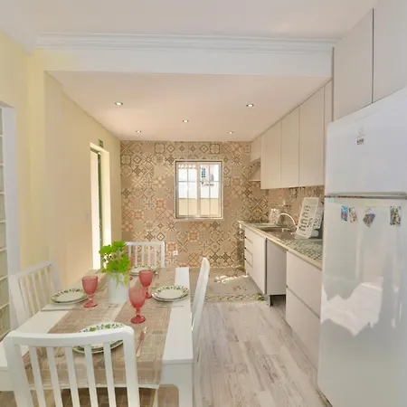 Lazy Days House - 2br With Terrace And Bbq Daire *